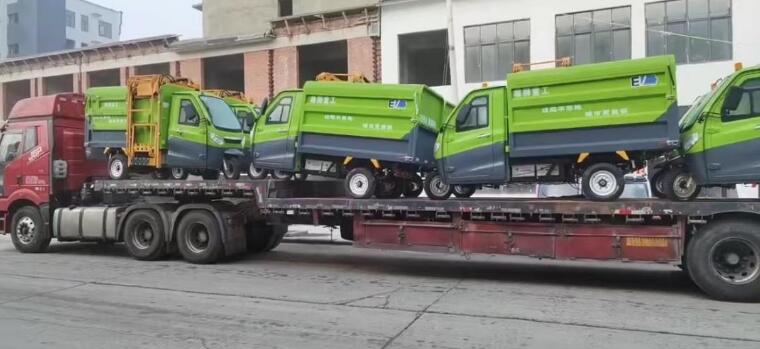 雄獅重工環(huán)衛(wèi)車批量交付信陽(yáng)市淮濱縣，助力打好攻堅(jiān)戰(zhàn)